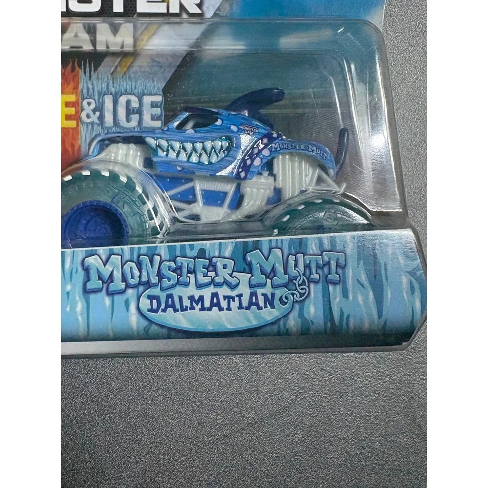 Monster Jam True Metal Fire and Ice 2-Pack Max-D Monster Mutt Dalmatian 1:64